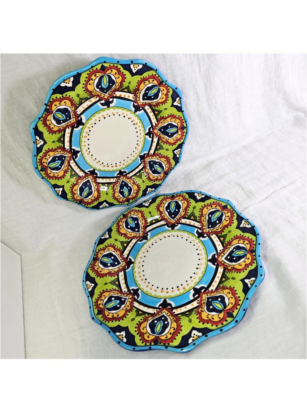 A PAIR of España Lifestyle Bocca Hand Painted Scalloped Dinner Plates 11.5”